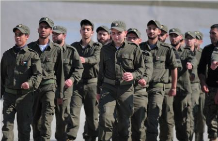 طلبة برنامج تميز 3 يشاركون في مخيم التعايش مع قوات الامن الوطني في معسكر النويعمة